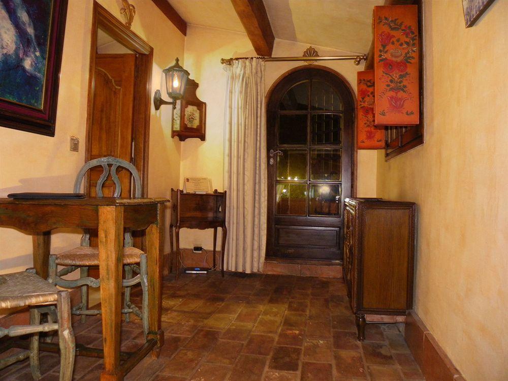 Chateau Hotel La Vignette Haute Auribeau-sur-Siagne Екстериор снимка