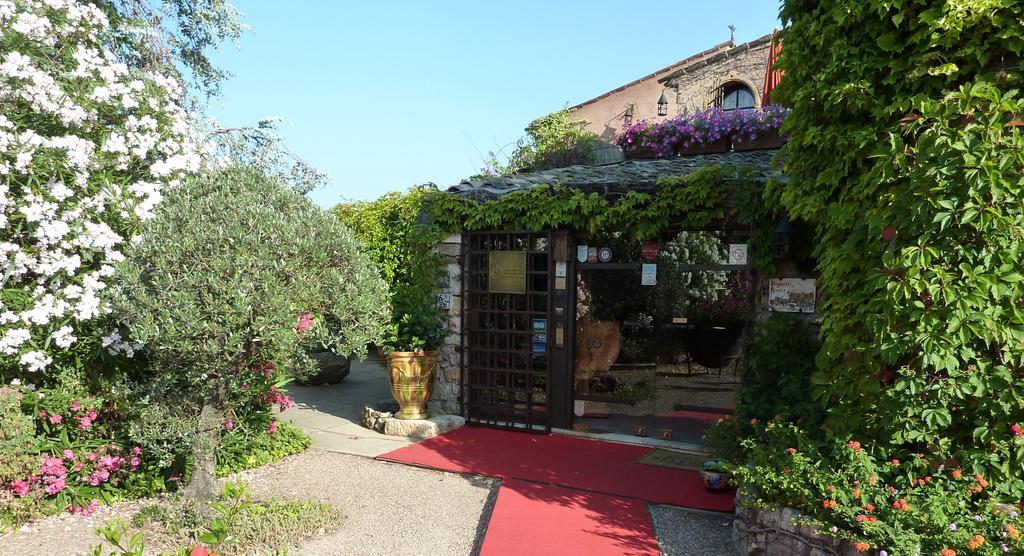Chateau Hotel La Vignette Haute Auribeau-sur-Siagne Екстериор снимка