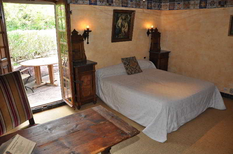 Chateau Hotel La Vignette Haute Auribeau-sur-Siagne Екстериор снимка